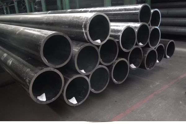 Carbon Steel DIN 17175 SAW Pipe In Saudi Arabia